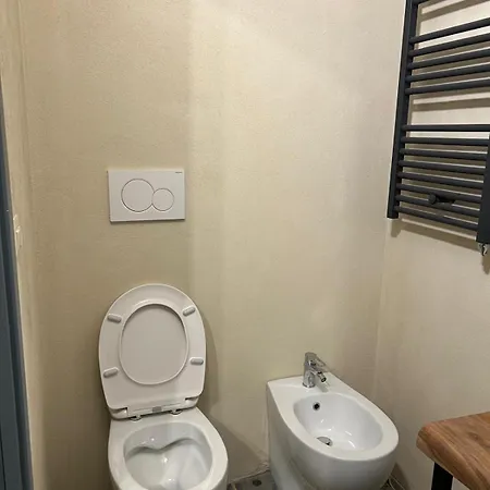 Suite1983 公寓 加拉蒂纳